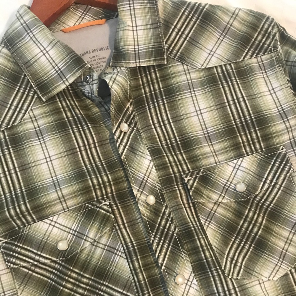 Banana Republic long sleeved plaid button down